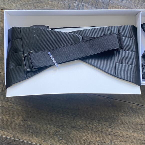 Calvin Klein Black Bow Tie and Cummerbund Set - Picture 3 of 4